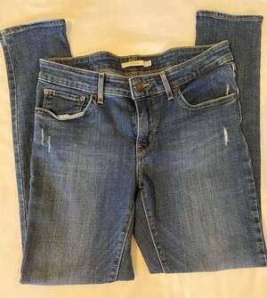 Levi's 711 Skinny Jeans Women's Size 31 Blue Denim Distressed Mid-Rise
